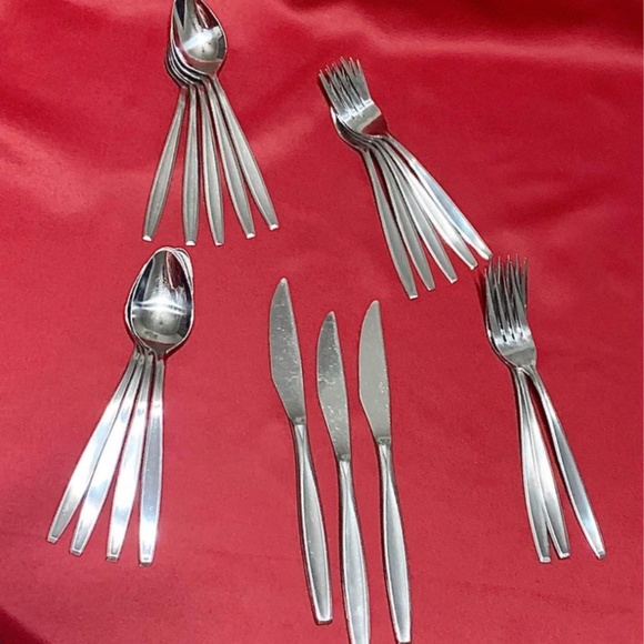 Imperial Stainless Steel Silverware Set.  Beautiful Set for the Dinner Table - Picture 5 of 8